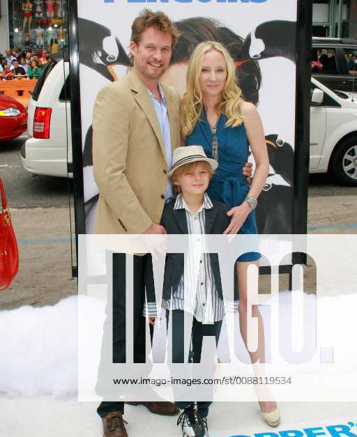 James Tupper, Homer Laffoon, and Anne Heche at the Premiere of 20th ...