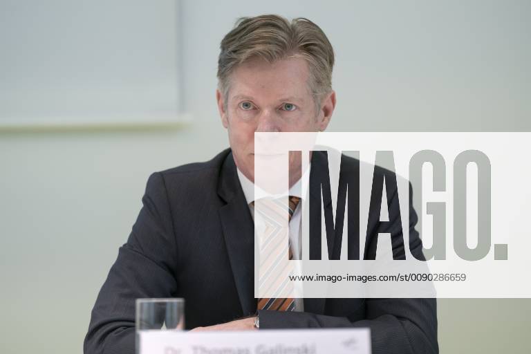 DLR NASA and ESA launch joint bed rest study AGBRESA Artificial Gravity