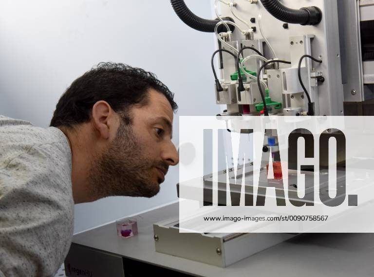 Dr Assaf Shapira Watches A 3d Printer Print What Israeli Scientist Professor Tal Dvir Says Is The 