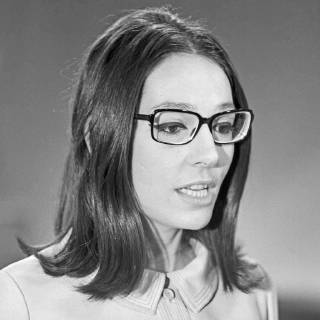 Nana Mouskouri Nana Mouskouri, griechische Sängerin, bei einem Auftritt ...