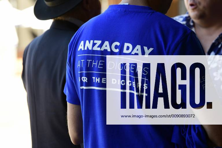 ANZAC DAY SYDNEY, Members of the public celebrate Anzac Day at Harbord