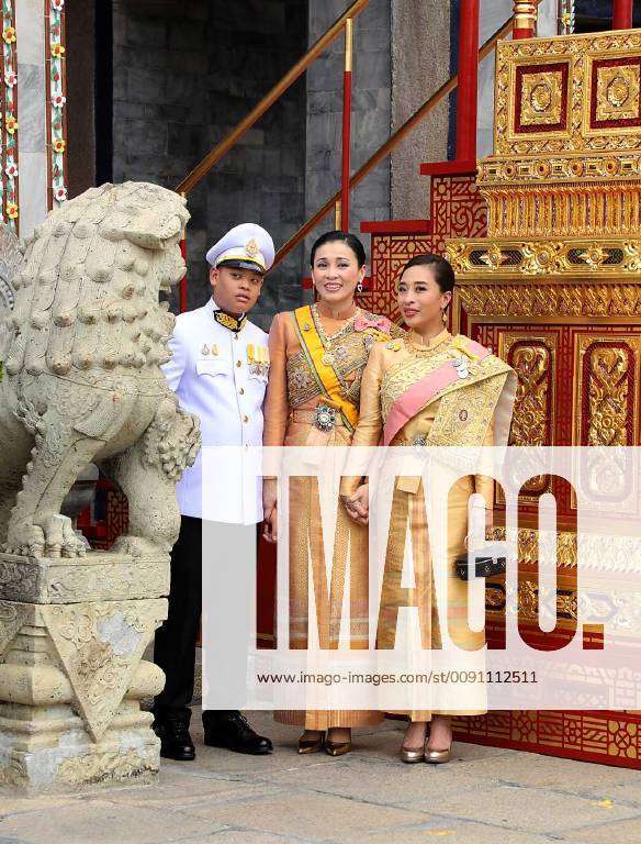 Son Prince Dipangkorn Rasmijoti Queen Suthida And Daughter Princess Bajrakitiyabha Mahidol His