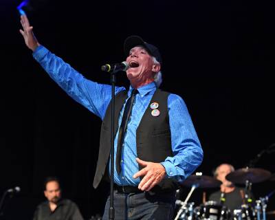 POMPANO BEACH FL - JUNE 04: The Cowsills performs during The Happy ...