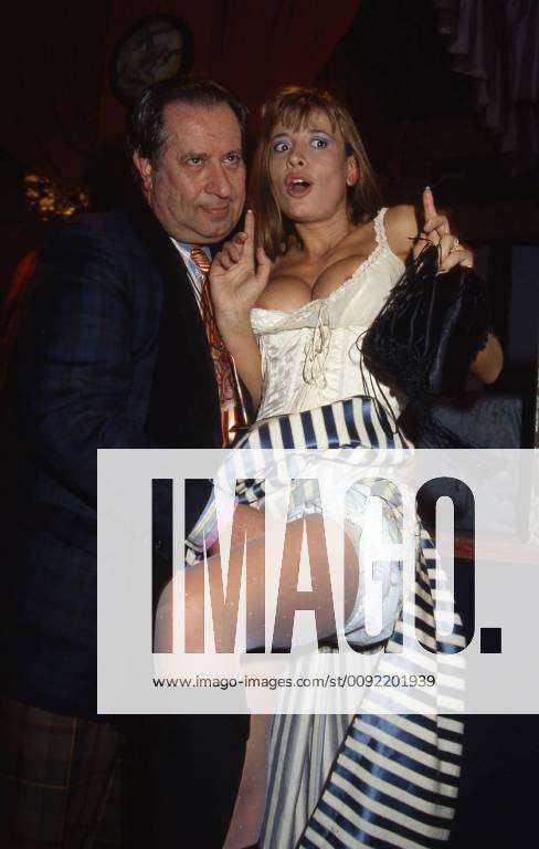 TINTO BRASS WITH OLGA BEAUMONT (UMBERTO PIZZO Fotogramma, MILAN -  1992-01-05) ps the photo can
