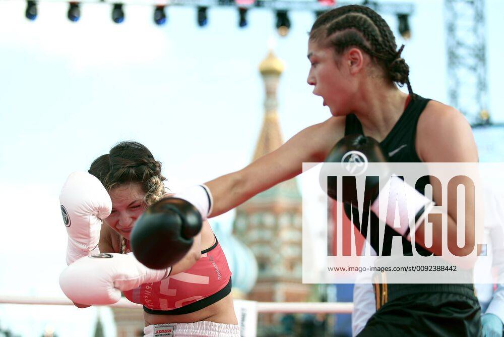 MOSCOW, RUSSIA - : Lightweight boxers Daria Kutyrova and Anna ...
