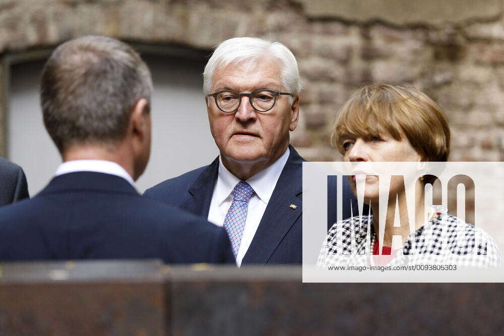 Stefan Kraus, Frank Walter Steinmeier with his wife Elke Büdenbender ...