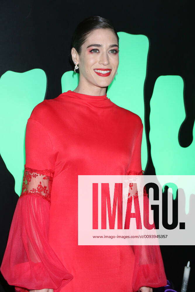 NEW YORK, NY OCTOBER 4 Lizzy Caplan at the Hulu kick off celebrating