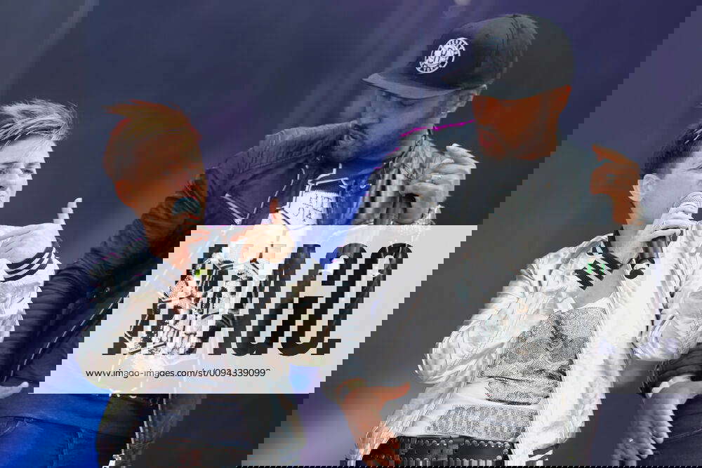 90s Super Show 2019, 18 05 2019 Magic Affair, left singer Franca ...