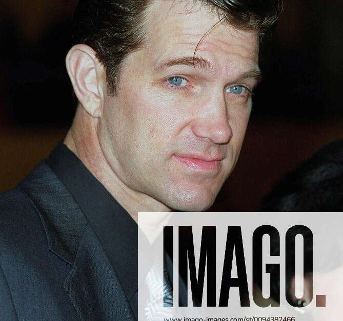 Chris Isaak Singer & Actor Chris Isaak Los Angeles, USA 16 December 1999 Chris Isaak Singer & Actor