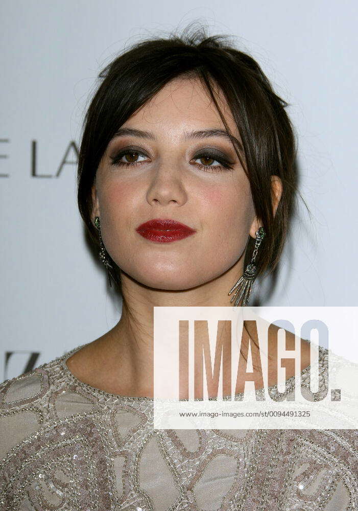 Daisy Lowe Model Harper s Bazaar Women Of The Year Awards Claridge s