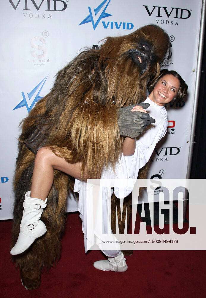 694px x 1000px - Chewbacca & Allie Haze As Princess Leia Porn Actors Star Wars Xxx A Parody.  Vivid Entertainment
