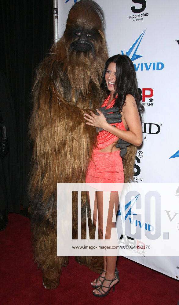 Xxx Heroens - Chewbacca & Actress Porn Actors Star Wars Xxx A Parody. Vivid Entertainment  Film Premiere