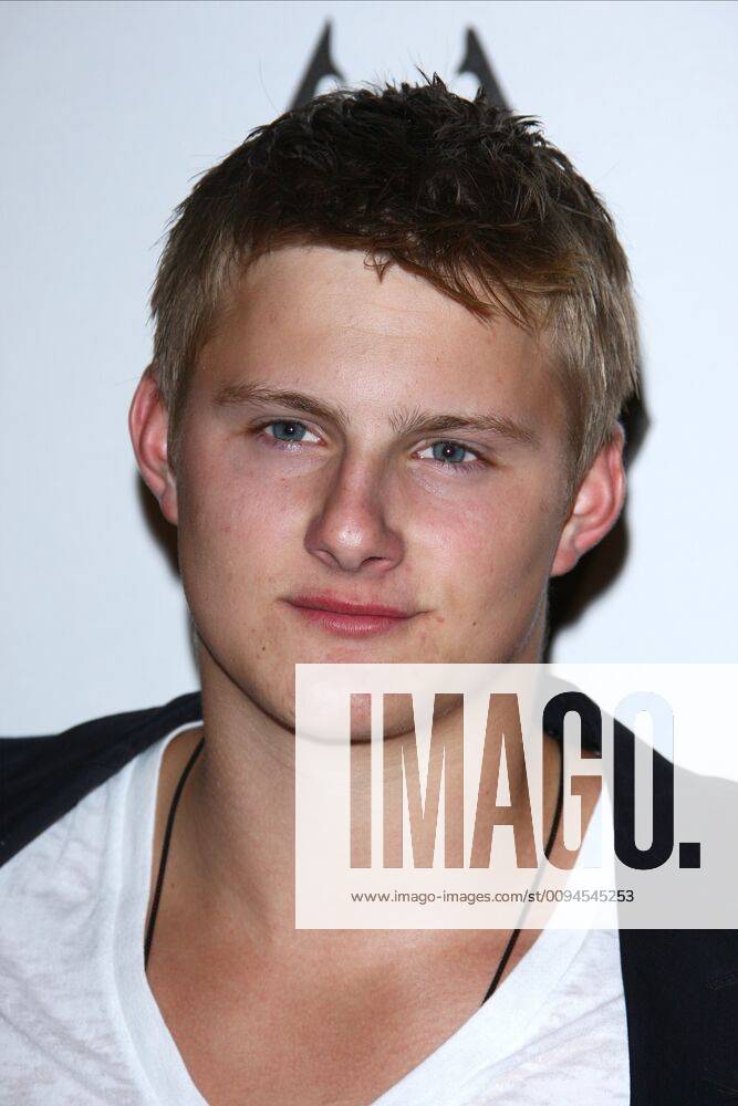 Alexander Ludwig - Actor