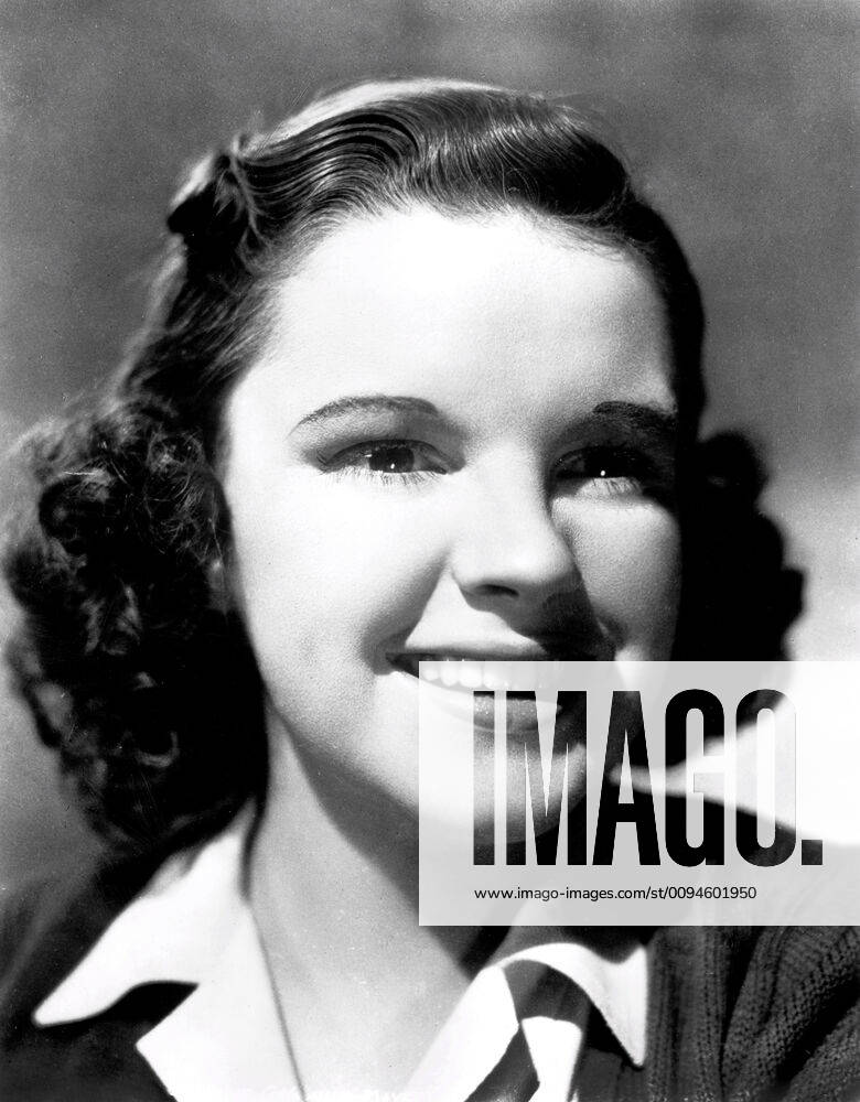 Fanny Brice Characters Olga Chekaloff Film Everybody Sing (USA 1938