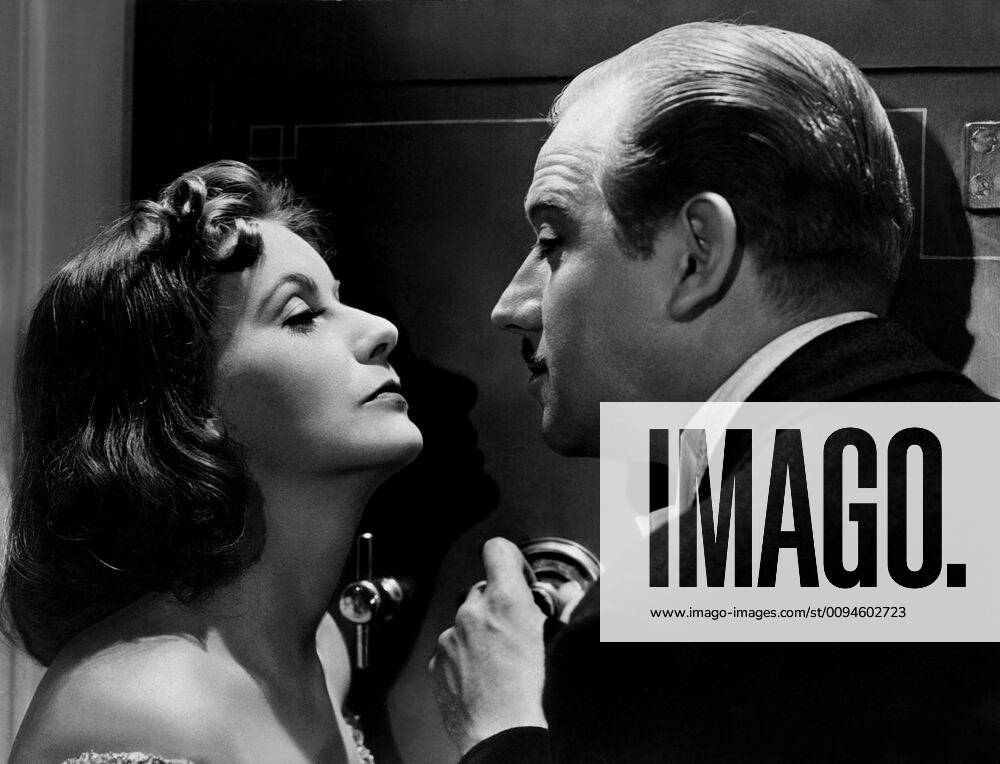 Greta Garbo And Melvyn Douglas Characters Nina Yakushova Ninotchka