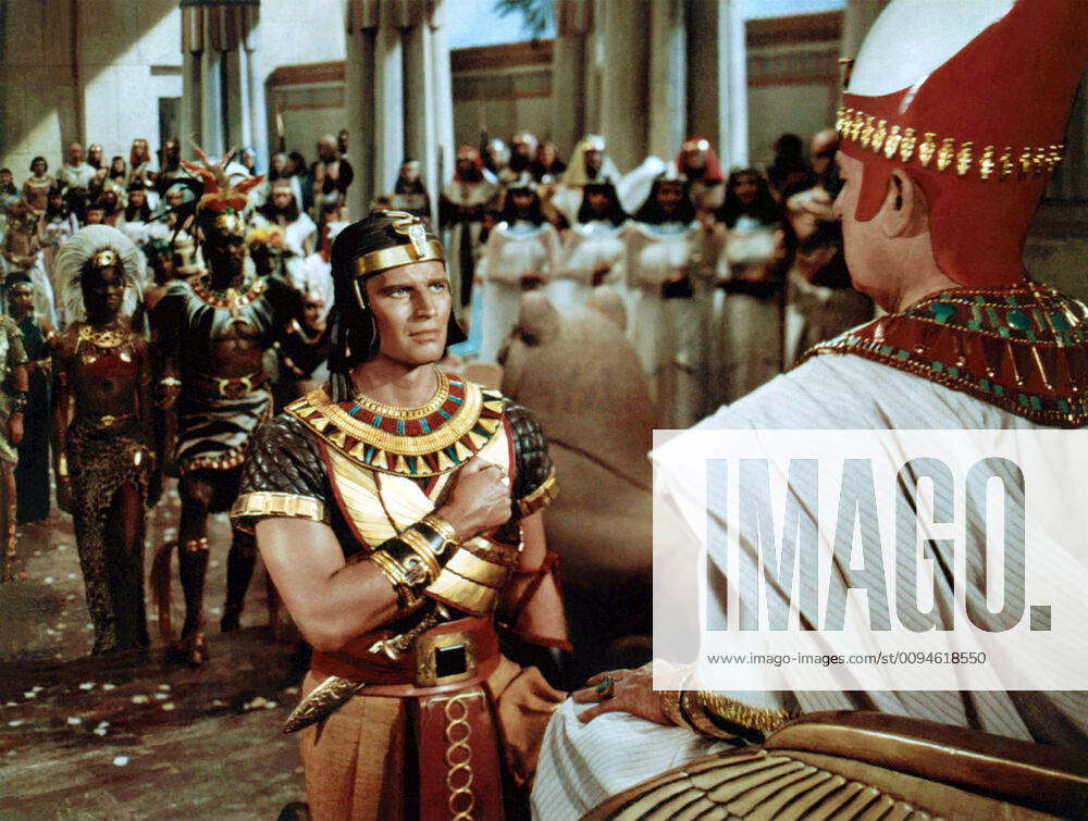 Charlton Heston Characters: Moses Film: The Ten Commandments (USA 1956 ...