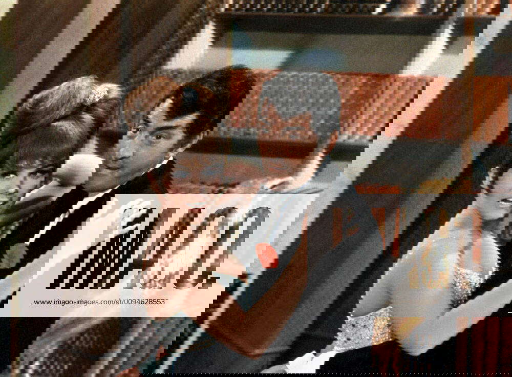 AnnMargret & Dean Martin Characters Suzie, Matt Helm Film Murderer S