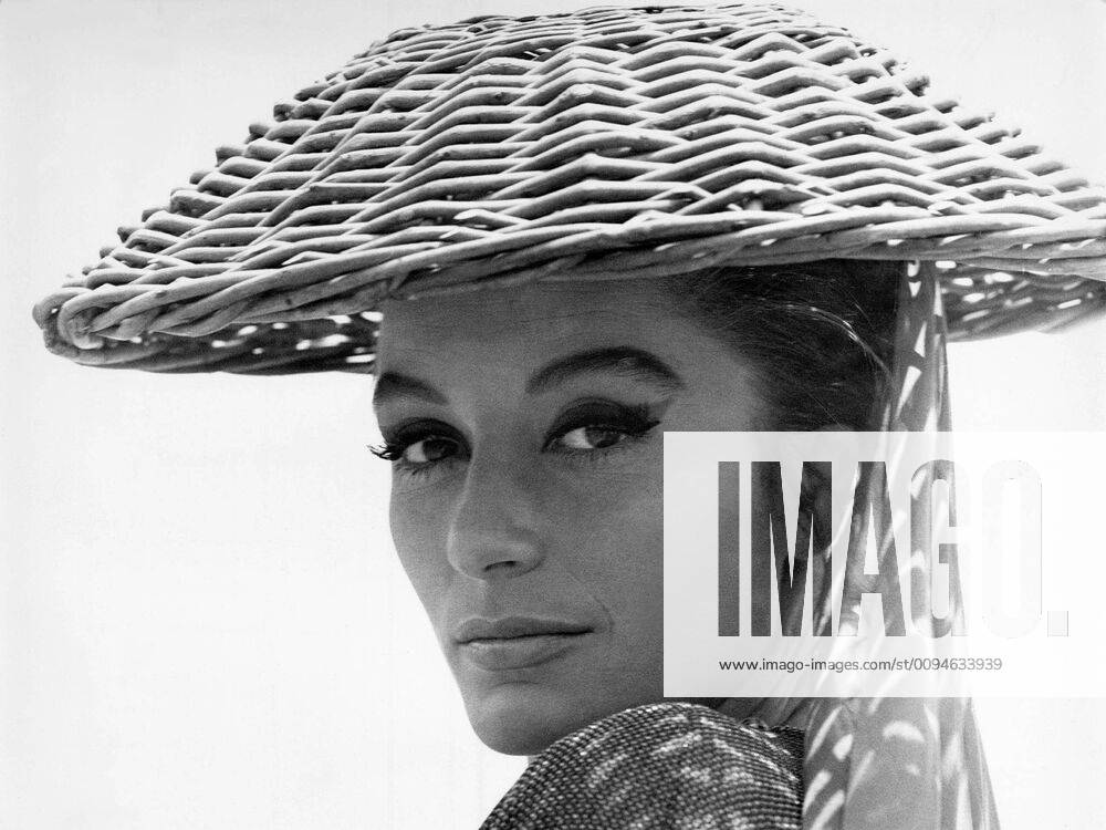 Anouk Aimee Characters: Queen Bera Film: Sodom And Gomorrah (1960 ...