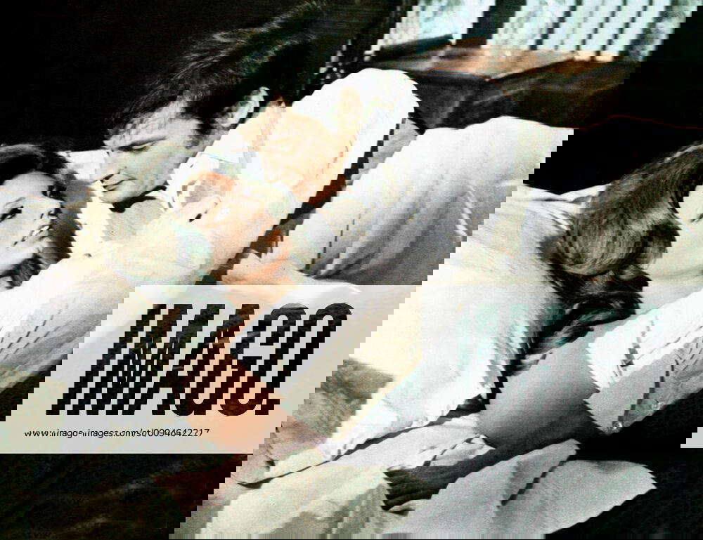 Martha Hyer & Roger Moore Film: Crossplot Director: Alvin Rakoff 25 ...