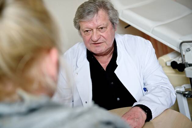 Dr Rudzinski Polish women come to the clinic Hospital in Prenzlau to abortion Polish ...