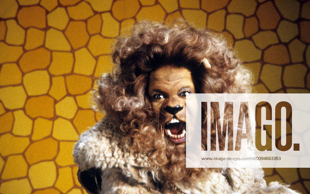 Ted Ross Characters: Lion Film: The Wiz (USA 1978) Director: Sidney ...