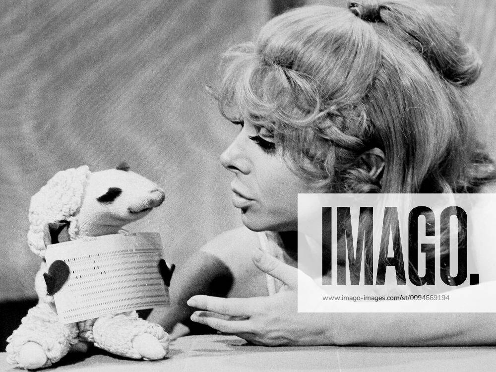 Lamb Chop & Shari Lewis Characters & Host&,160; (9 episodes, 1975