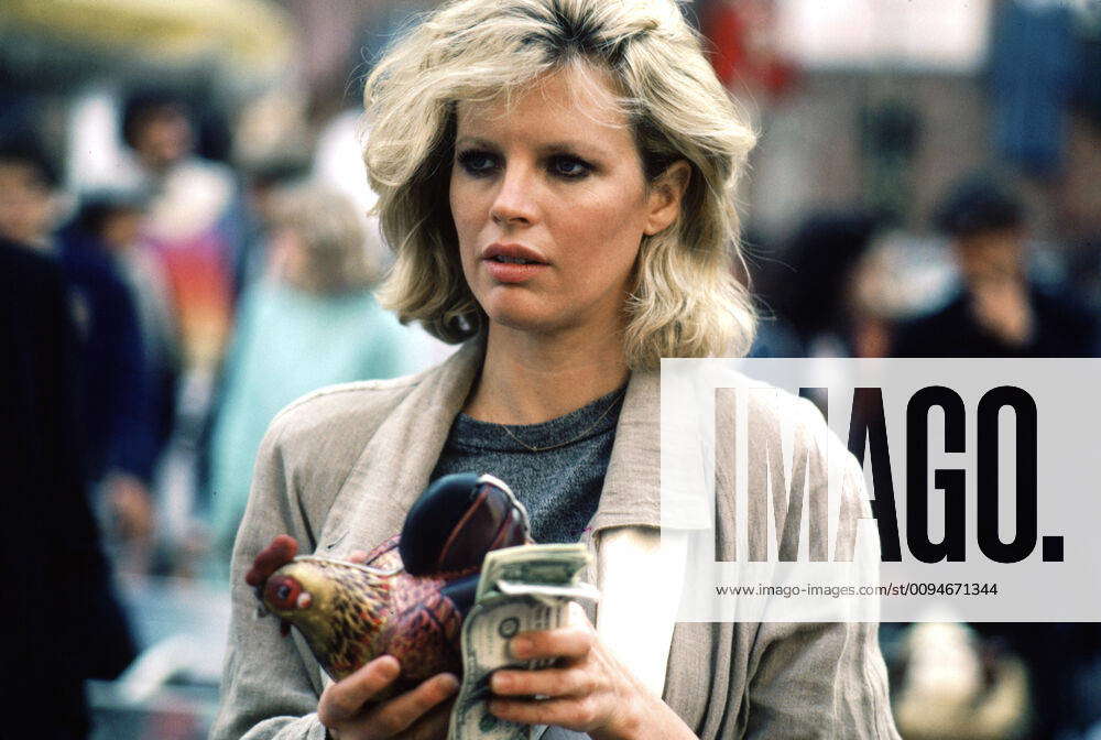 Kim Basinger Characters Elizabeth Film Nine 1 2 Weeks 9 1 2 Weeks Nine And A Half Weeks Usa