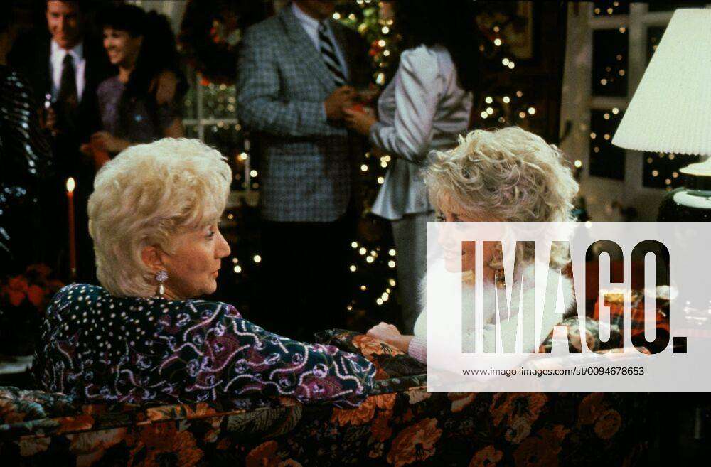 Olympia Dukakis And Dolly Parton Characters Clairee Belcher And Truvy Jones Film Steel Magnolias Usa 