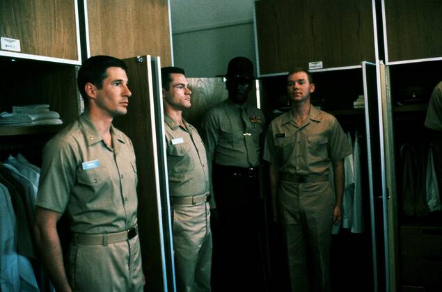 Richard Gere David Keith Louis Gossett Jr David Caruso