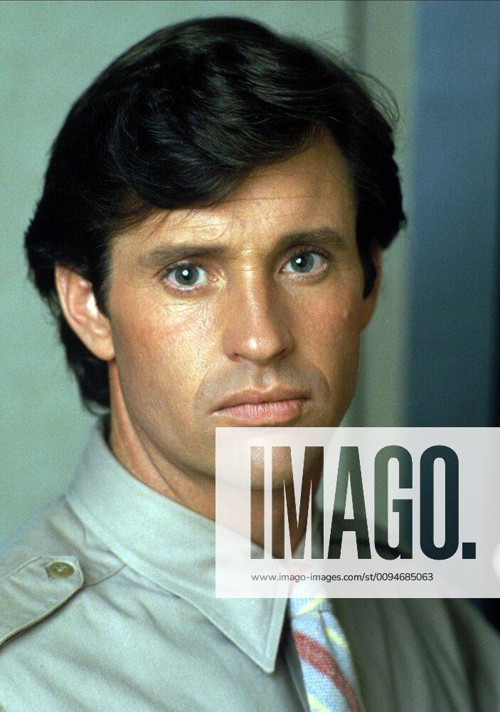 Robert Hays Characters Ted Striker Film Airplane Ii The Sequel (1982