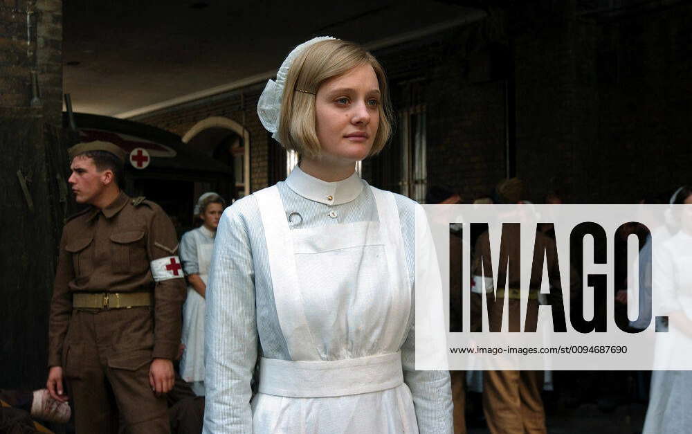 Romola Garai Characters: Briony Tallis - Age 18 Film: Atonement (UK USA ...