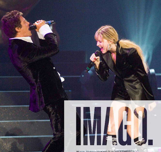 Hugh Grant & Haley Characters Alex Fletcher & Cora Corman Film