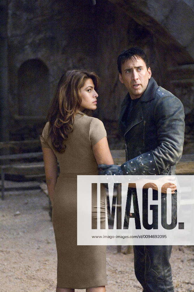 Eva Mendes & Nicolas Cage Characters: Roxanne Simpson & Johnny Blaze ...