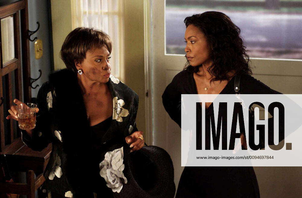 Jenifer Lewis & Angela Bassett Characters: Vera & Brenda Brown Film ...