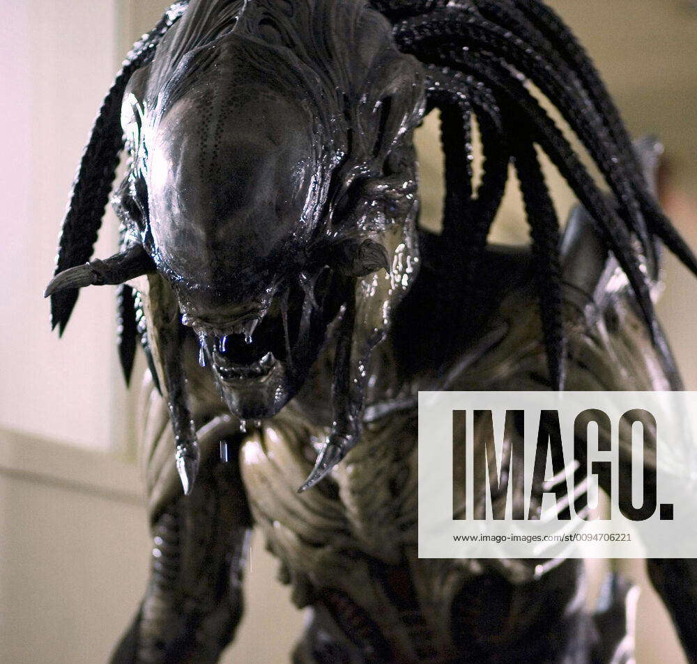 Aliens vs Predator: Requiem (2007) directed by Colin Strause, Greg