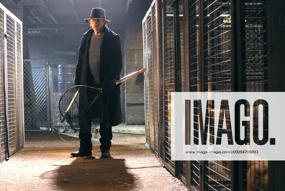 Christopher Lloyd Characters: Stan Cruge Film: Santa Buddies (USA CAN 2009) Director: Robert Vince