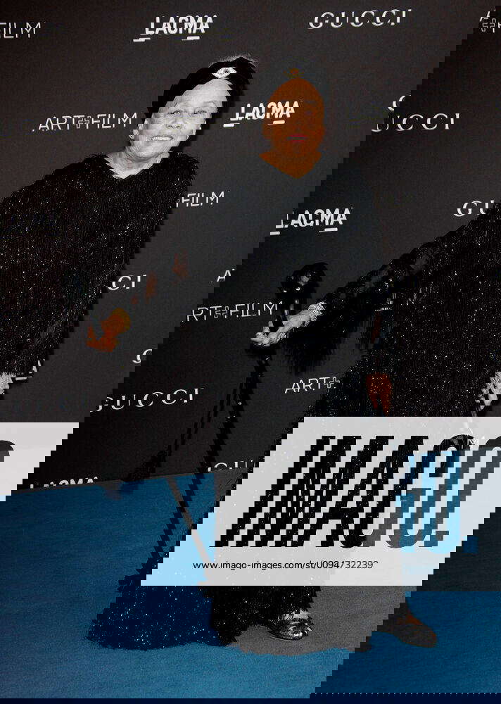 LOS ANGELES, CALIFORNIA NOVEMBER 02 Betty Sayre arrives at the LACMA