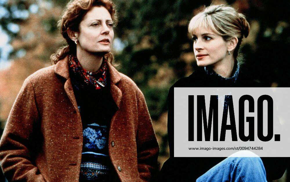 Susan Sarandon And Julia Roberts Characters Jackie Harrison And Isabel