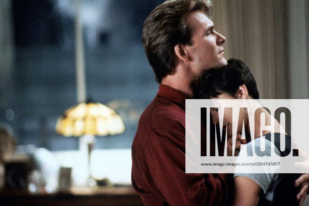 Patrick Swayze & Demi Moore Characters: Sam Wheat, Molly Jensen Film ...