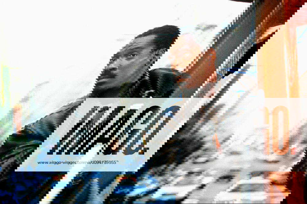 Eddie Murphy Characters Insp. Scott Roper Film Metro (1997) Director