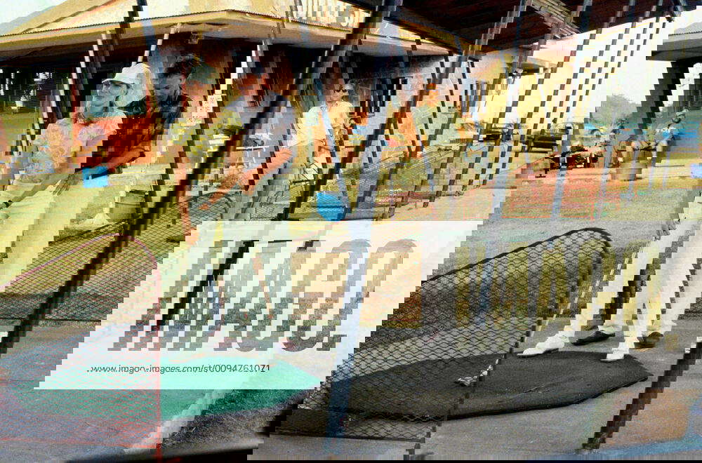 Rene Russo, Kevin Costner, Don Johnson Characters Dr. Molly Griswold