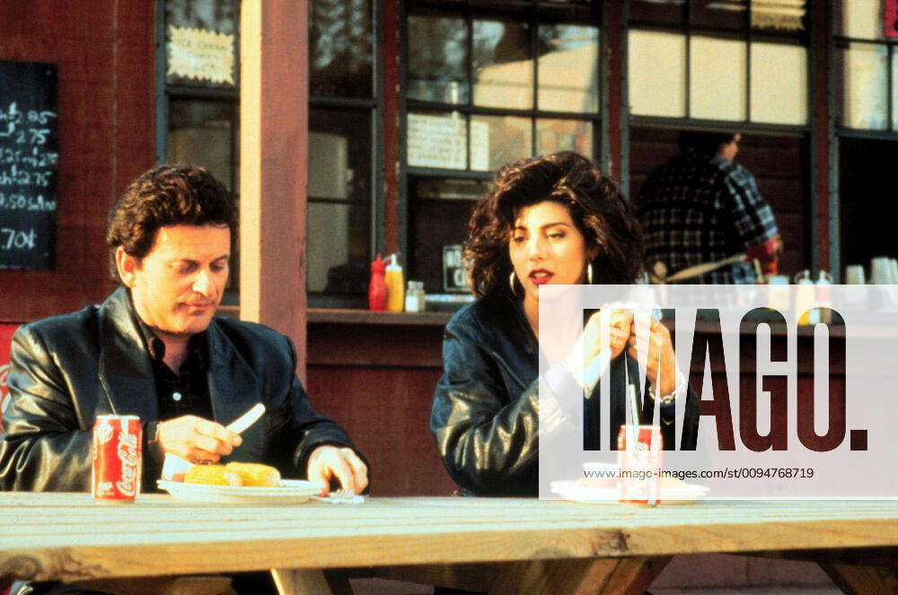 Joe Pesci & Marisa Tomei Characters: Vincent Vinny Gambini & Mona Lisa ...