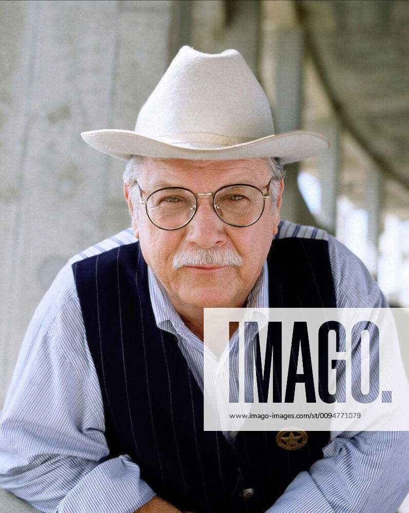 Noble Ranger Character Noble Willingham Walker, Texas Ranger (1993)