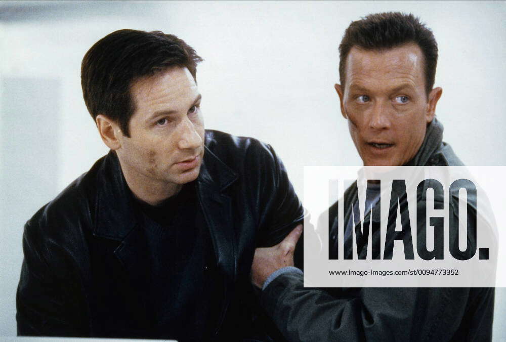 David Duchovny & Robert Patrick Characters: Fox Mulder, John Doggett ...