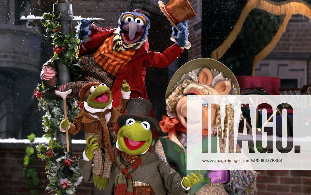 Gonzo, Tiny Tim, Kermit The Frog & Miss Piggy Film: The Muppet ...