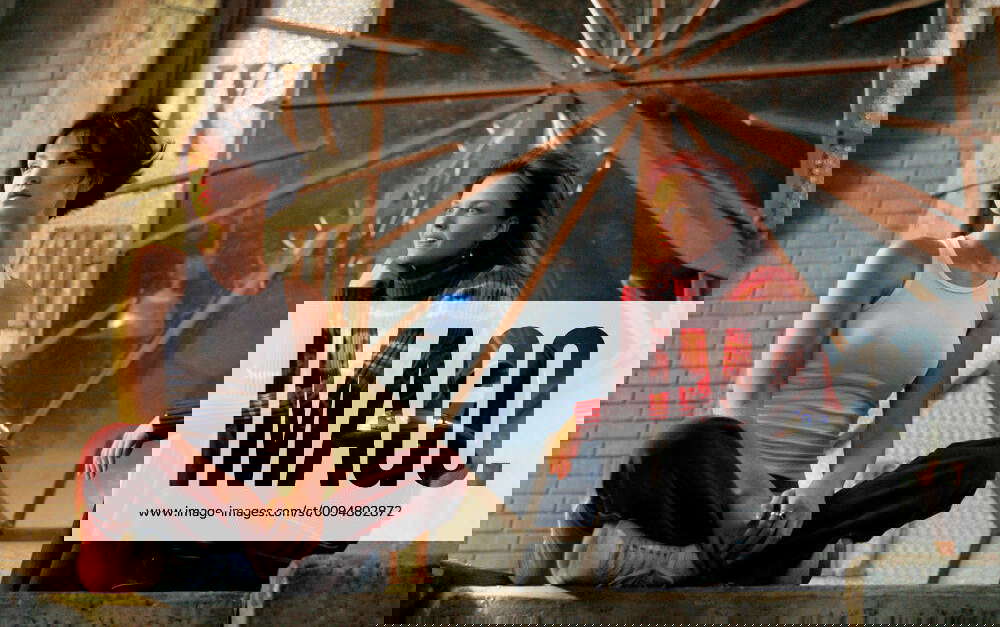 Ashley Scott & Dina Meyer Characters: Helena Kyle & Barbara Gordon