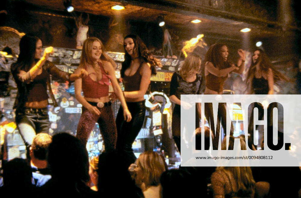 Izabella Miko & Tyra Banks Characters: Cammie & Zoe Film: Coyote Ugly ...