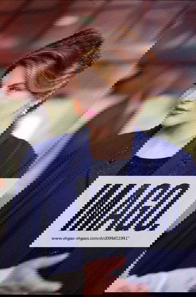 Kirstie Alley Characters: Brenda Geck Film: Family Sins (2004) Director ...