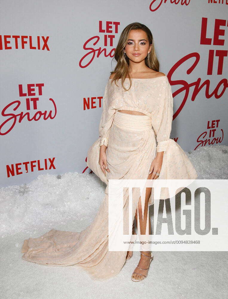 November Los Angeles California Usa Isabela Moner Attends The Premiere Of Let It Snow