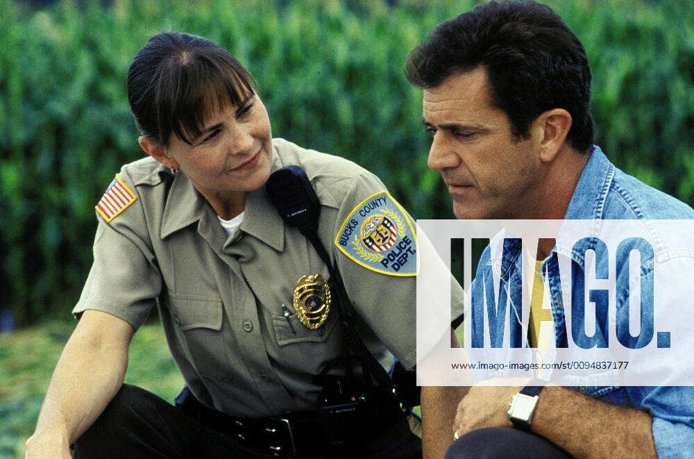 Cherry Jones & Mel Gibson Characters: Officer Paski & Rev. Graham Hess ...